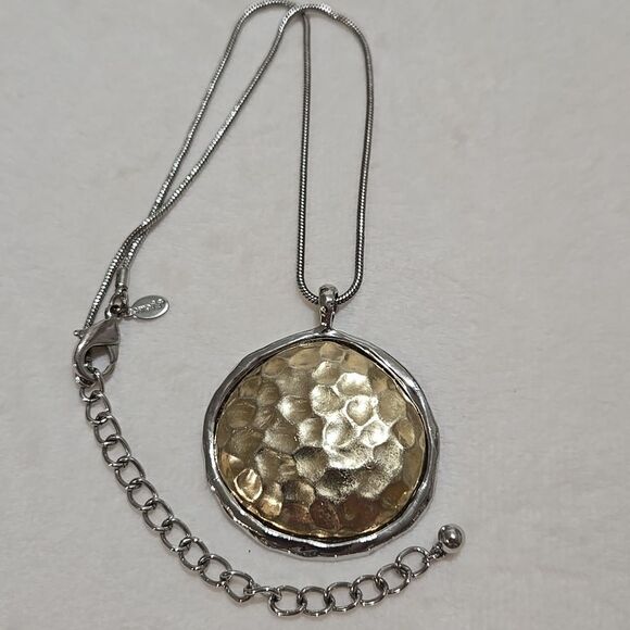 Gold and Silver Pendant Necklace - Picture 2 of 4